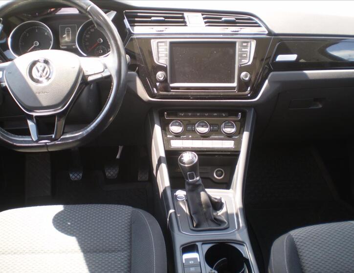 Volkswagen Touran 11
