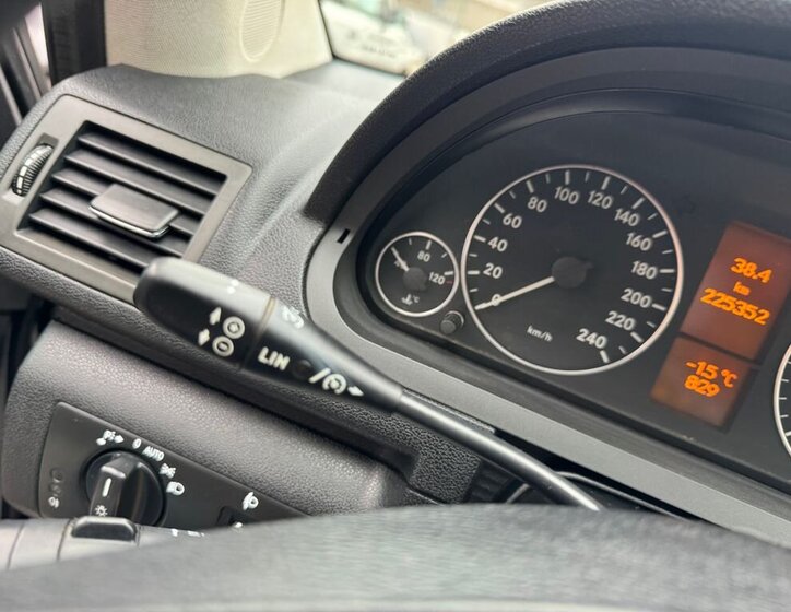 Mercedes-Benz Třídy A Hatchback 2,0 l 80 kw