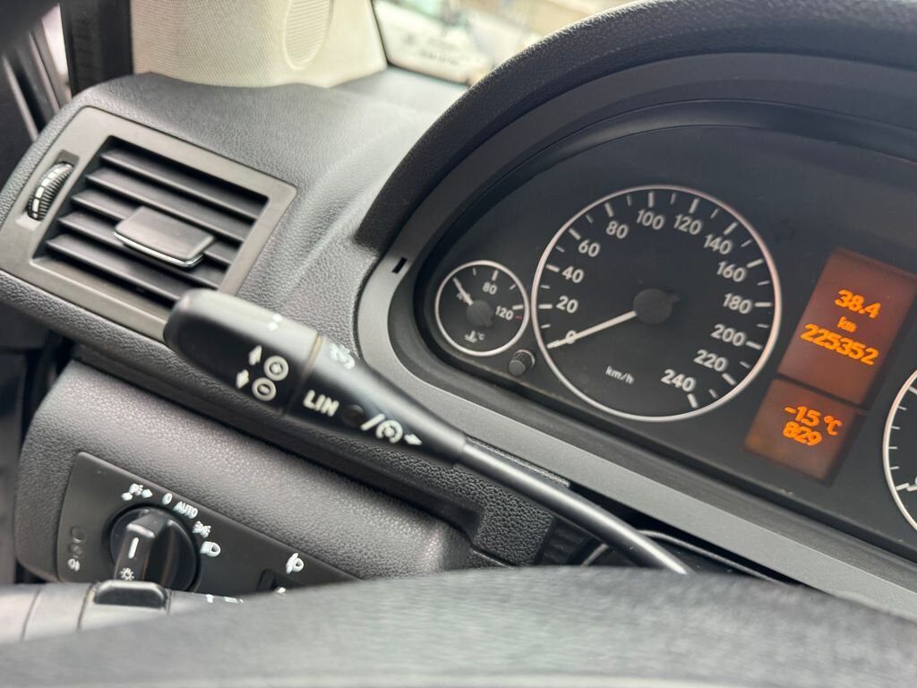 Mercedes-Benz Třídy A Hatchback 2,0 l 80 kw