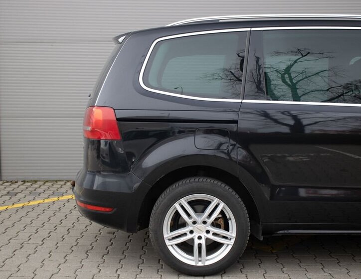 Volkswagen Sharan MPV 2,0 l 103 kw