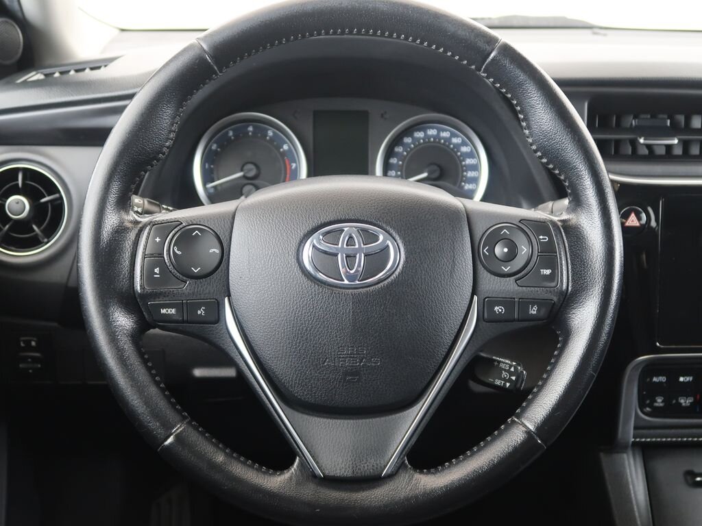 Toyota Corolla Sedan 1,6 l 97 kw