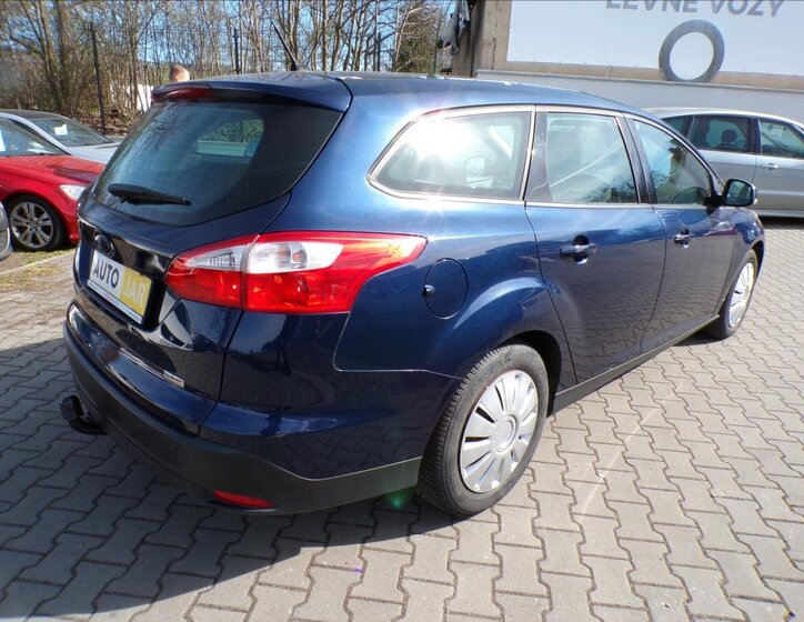 Ford Focus Kombi 998,0 92 kw