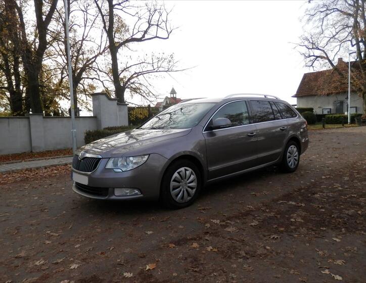 Škoda Superb 2