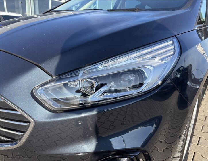 Ford Galaxy Kombi 2,0 l 140 kw