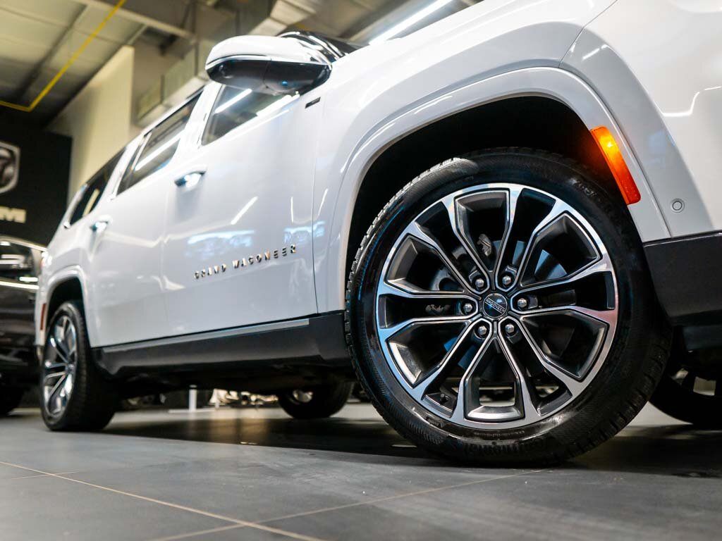 Jeep Grand Wagoneer SUV / Terénní 6,4 l 351 kw