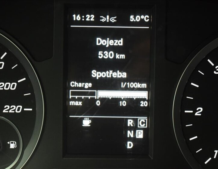 Mercedes-Benz Vito Skříň 2,0 l 120 kw