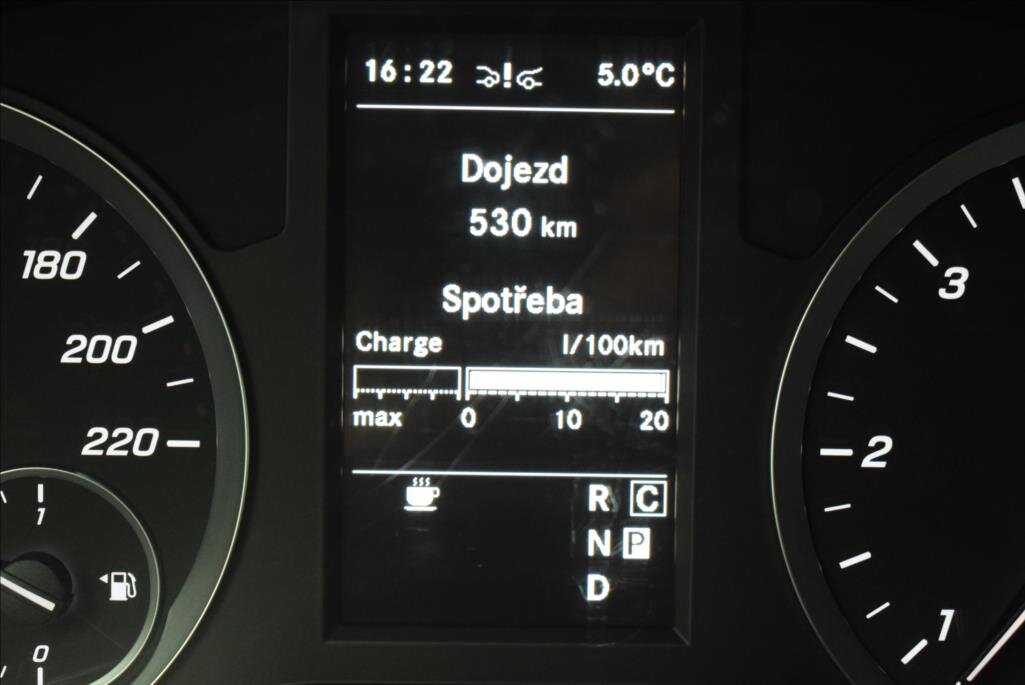 Mercedes-Benz Vito Skříň 2,0 l 120 kw