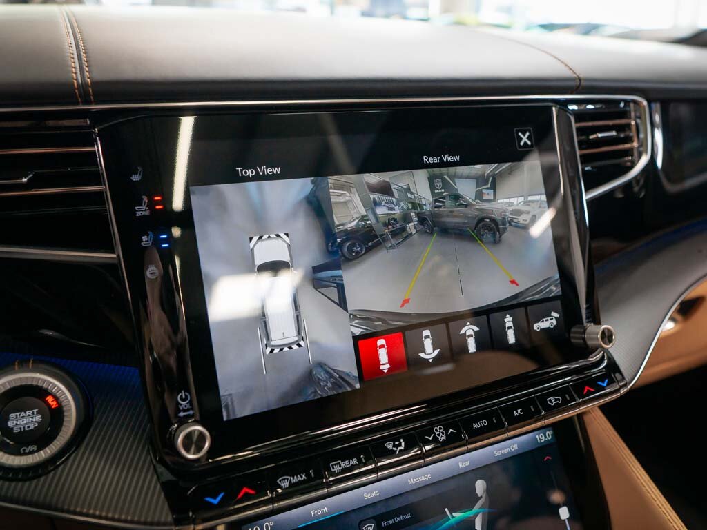 Jeep Grand Wagoneer SUV 6,4 l 351 kw