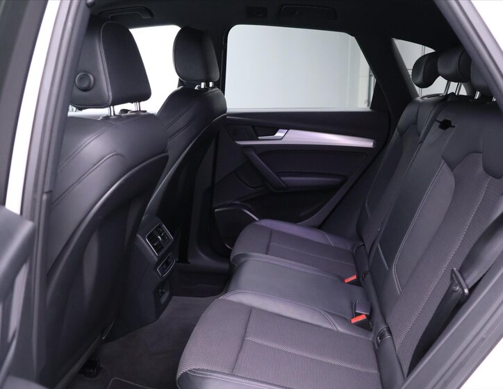 Audi Q5 SUV / Terénní 2,0 l 140 kw