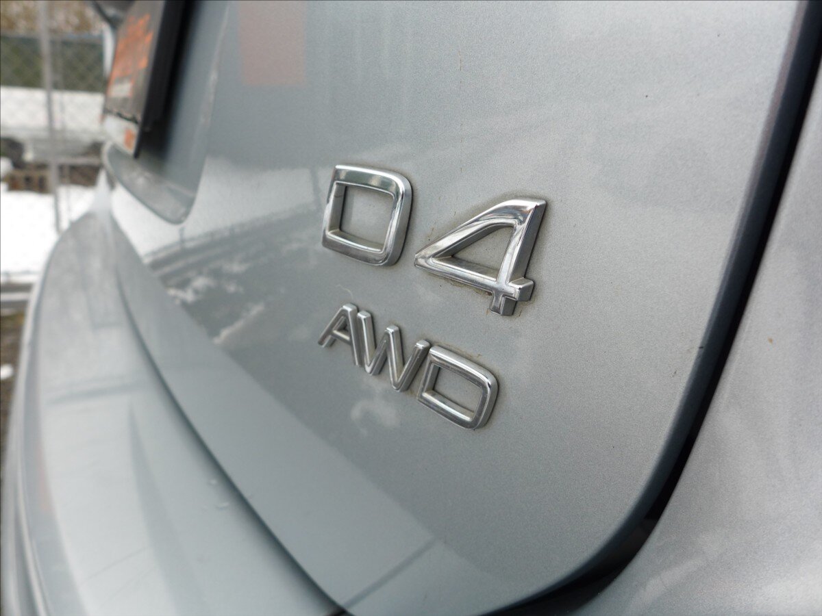 Volvo XC60 SUV 2,4 l 120 kw