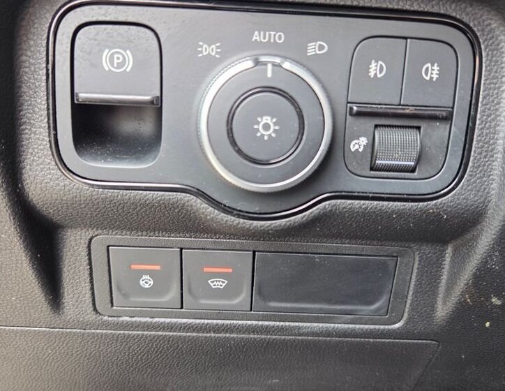 Mercedes-Benz Třídy T MPV 1,5 l 85 kw