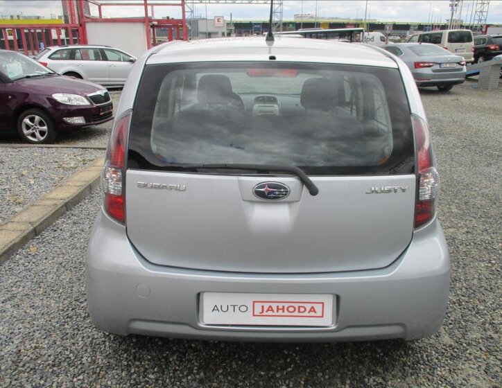 Subaru Justy Hatchback 998,0 51 kw