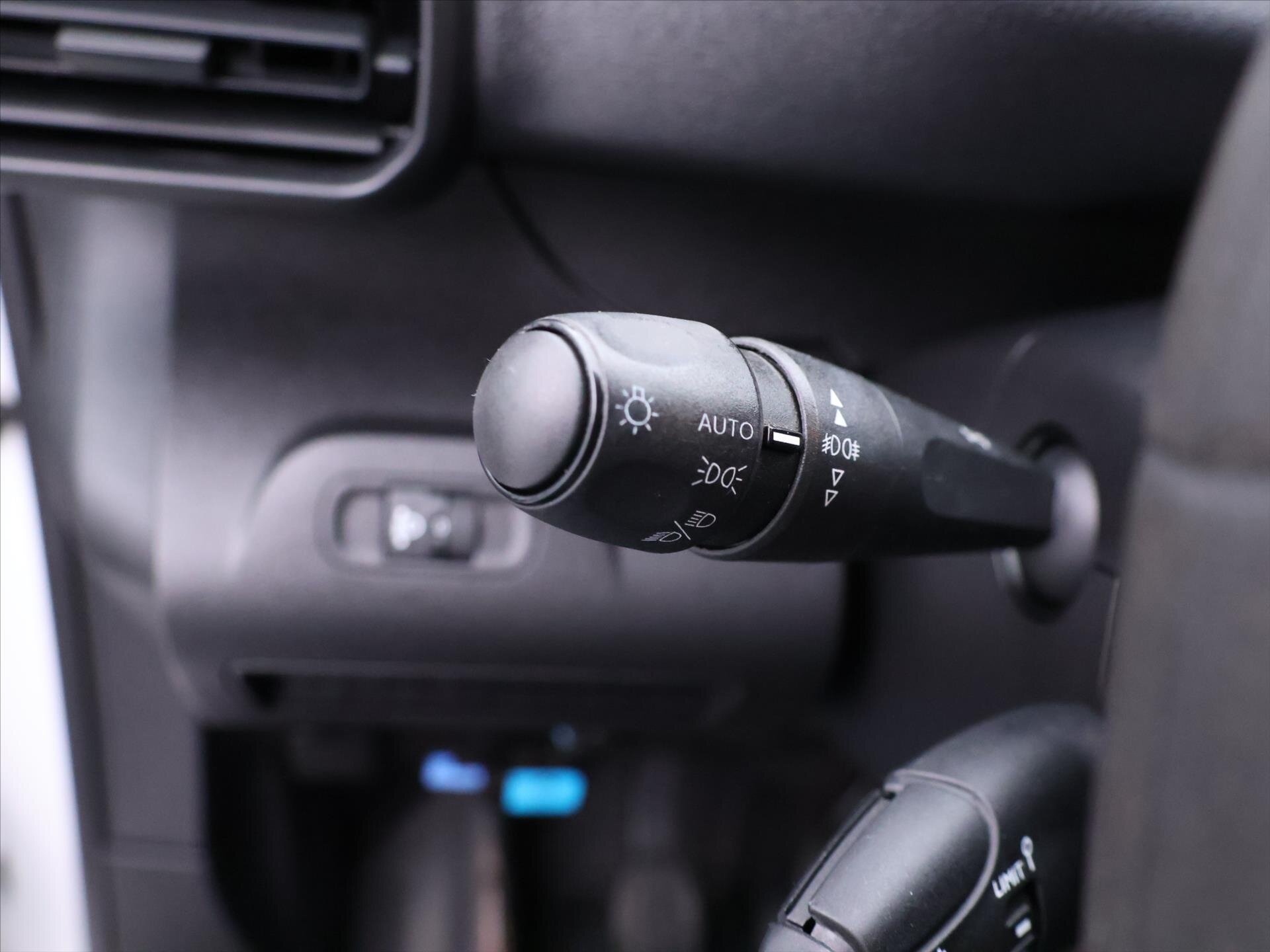 Peugeot Partner Ostatní 1,5 l 75 kw