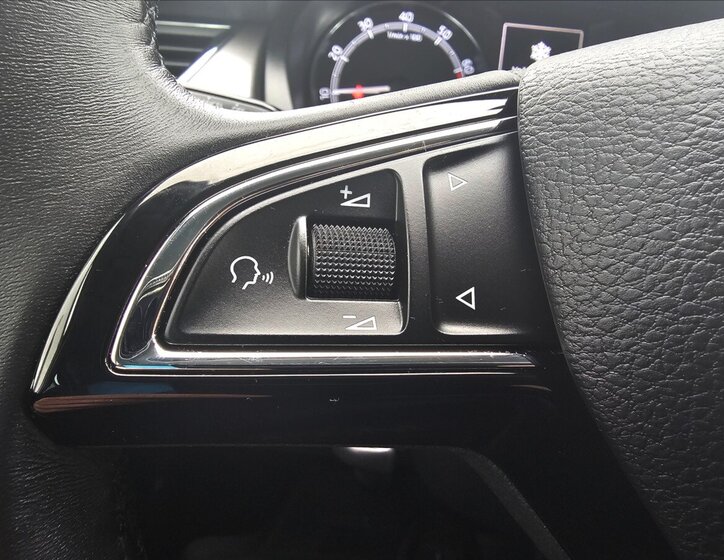 Škoda Rapid Hatchback 999,0 70 kw