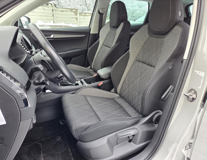 Škoda Karoq SUV 1,5 l 110 kw