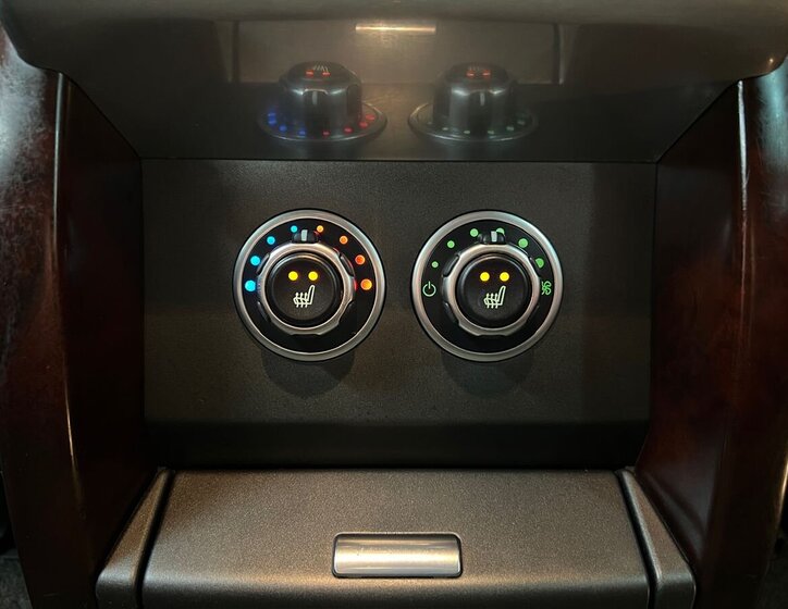 Land Rover Range Rover SUV / Terénní 4,4 l 230 kw