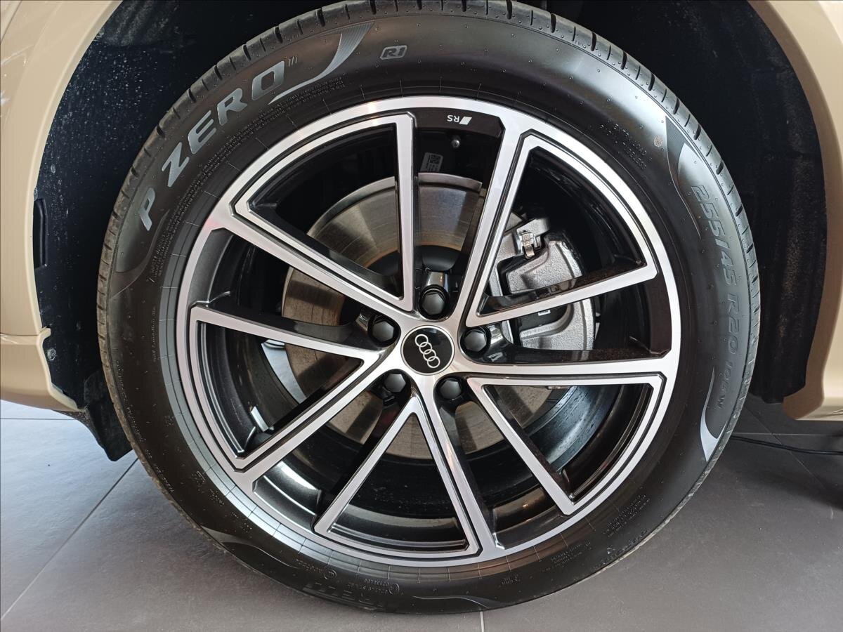 Audi Q5 SUV 2,0 l 150 kw