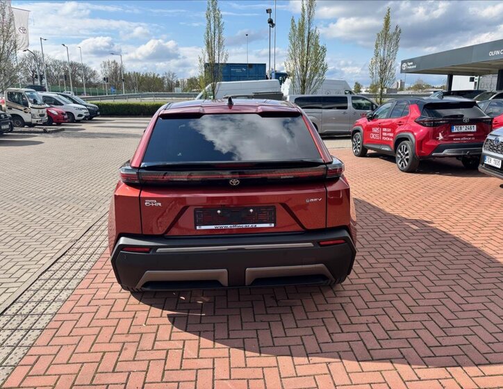 Toyota C-HR SUV / Terénní 0,0 165 kw