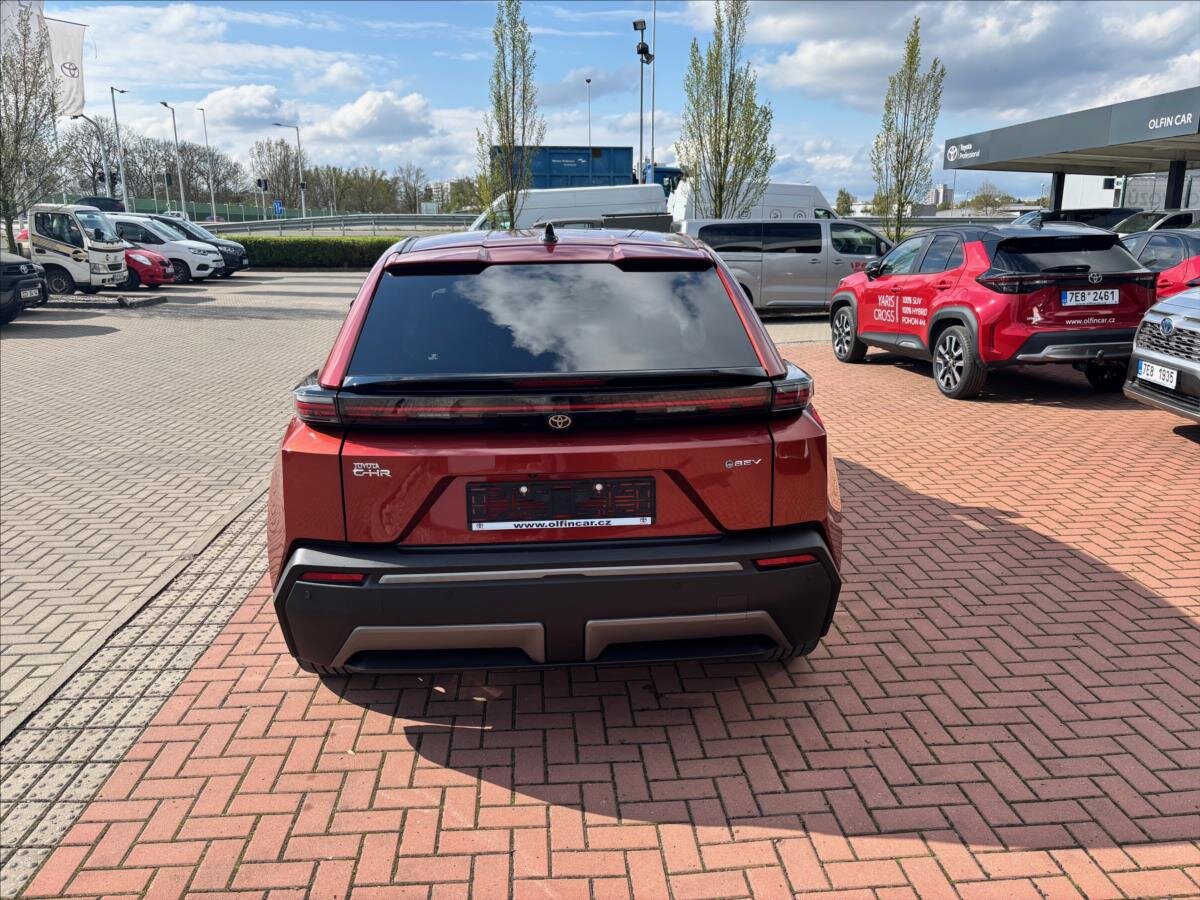 Toyota C-HR SUV / Terénní 0,0 165 kw