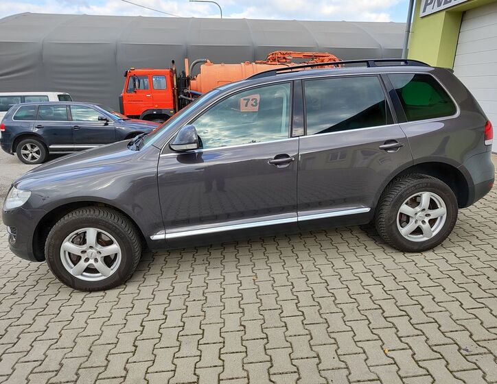 Volkswagen Touareg 2