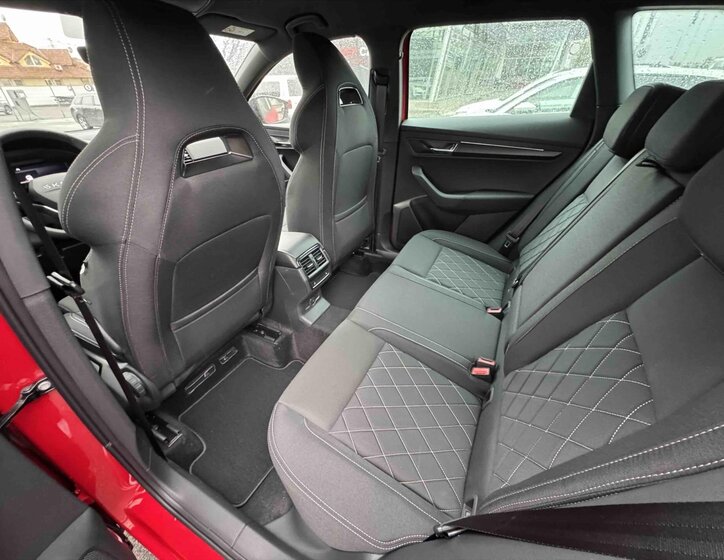 Škoda Karoq SUV 1,5 l 110 kw