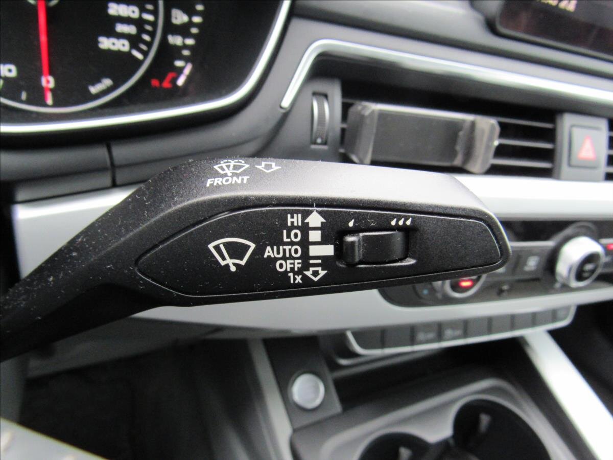 Audi A4 Sedan 2,0 l 110 kw