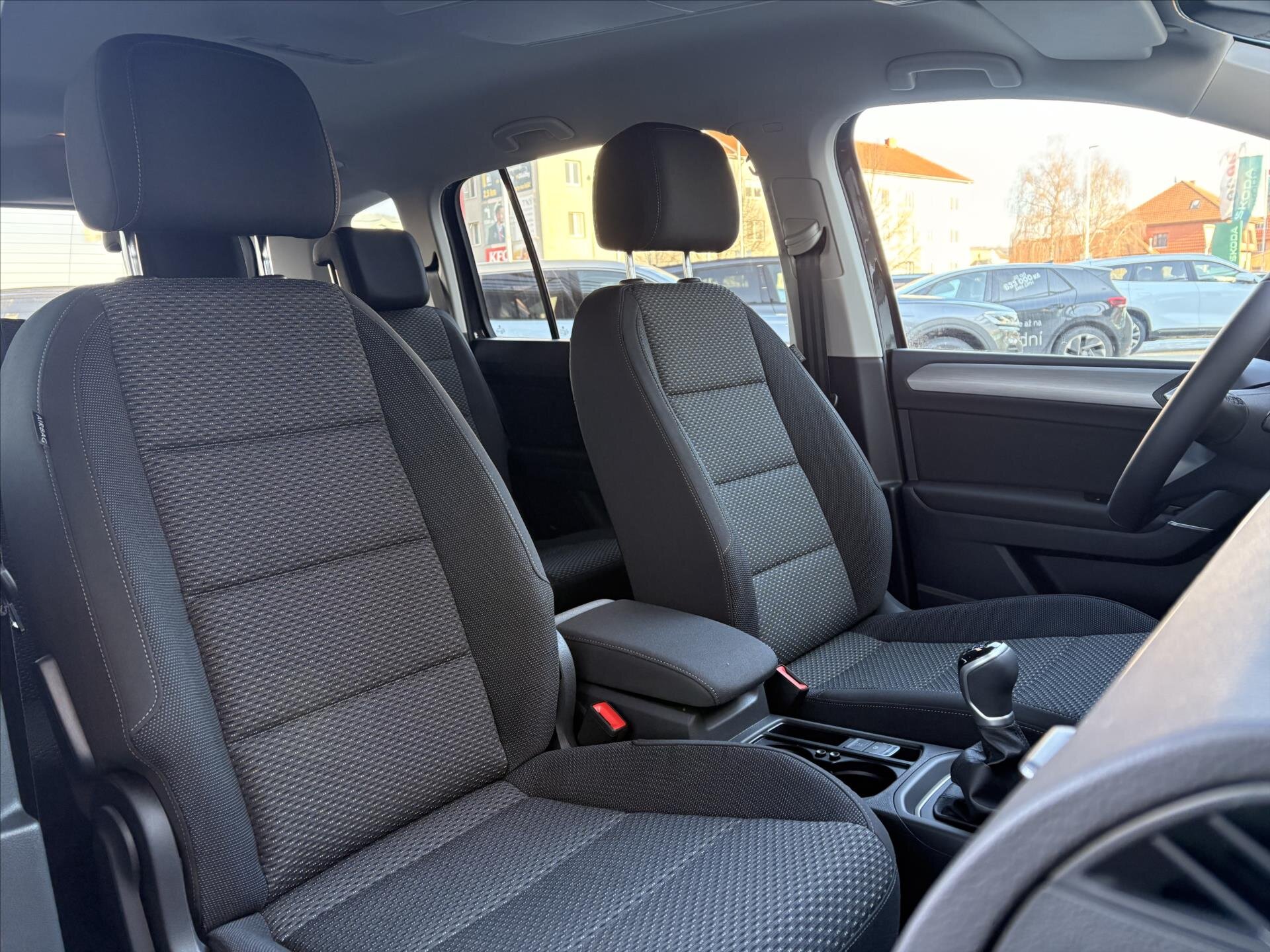 Volkswagen Touran MPV 1,5 l 110 kw