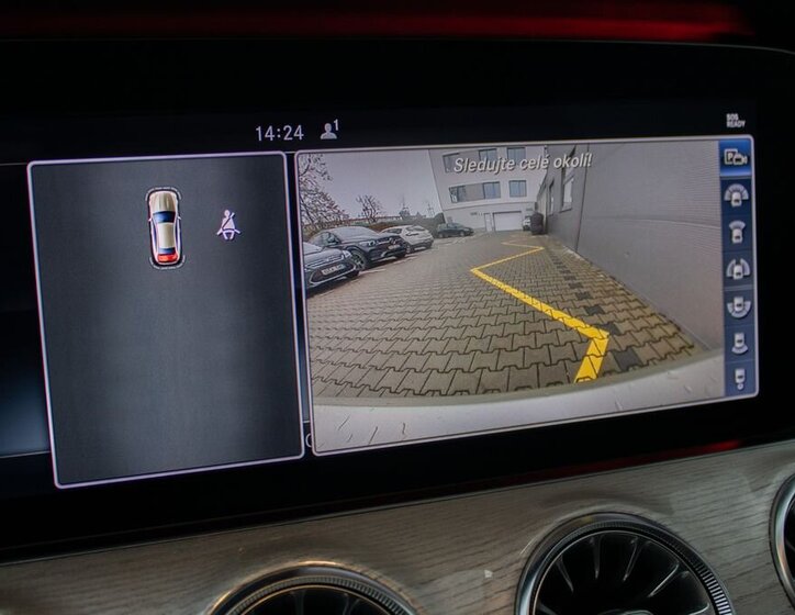 Mercedes-Benz Třídy E 33