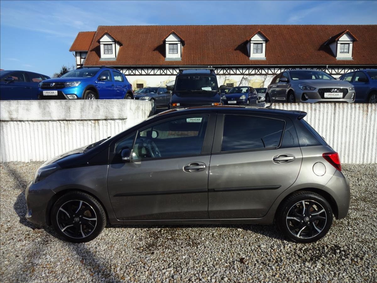 Toyota Yaris Kombi 1,3 l 73 kw