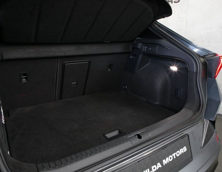 Cupra Formentor SUV / Terénní 2,0 l 110 kw