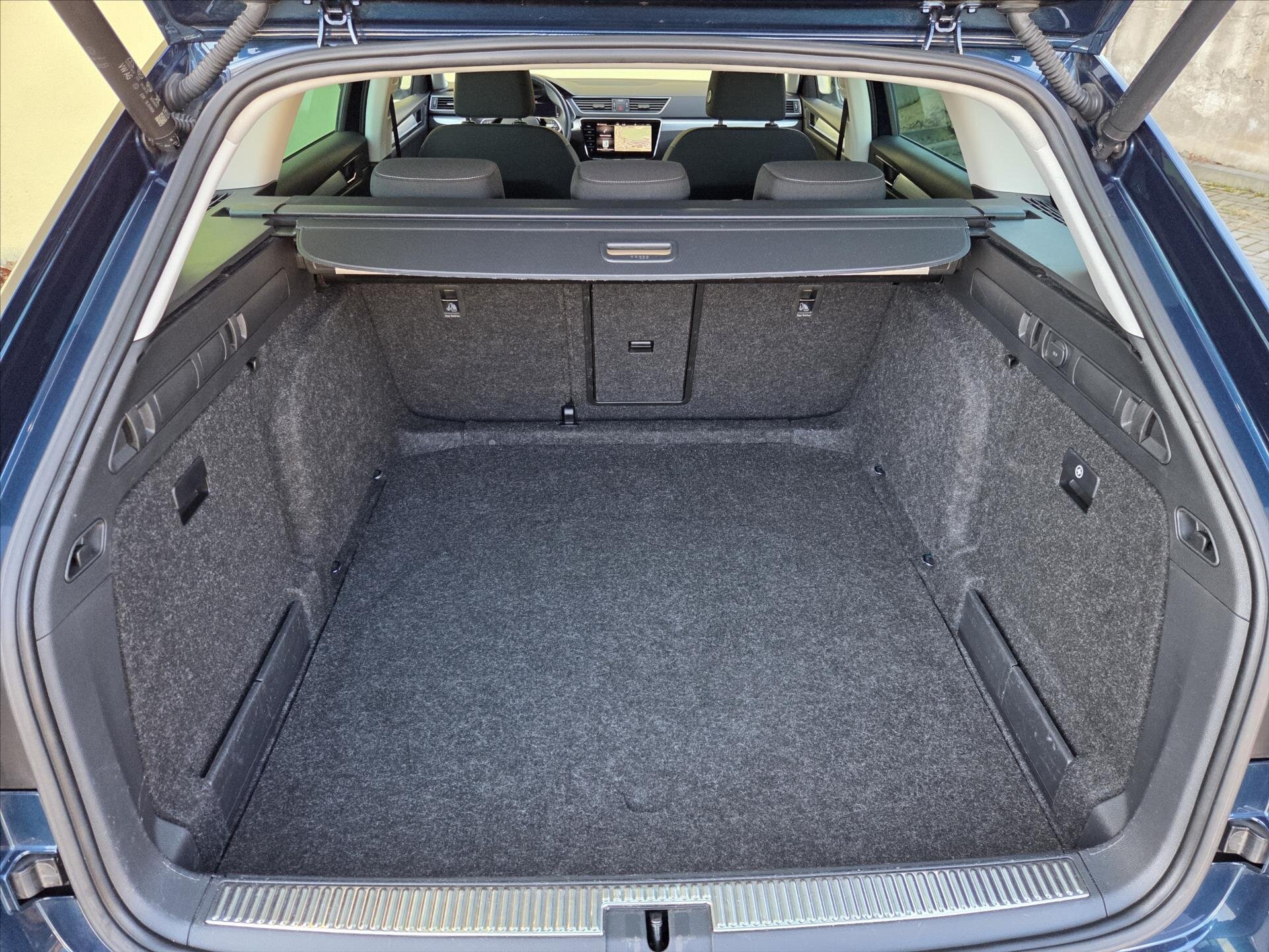 Škoda Superb Kombi 1,5 l 110 kw