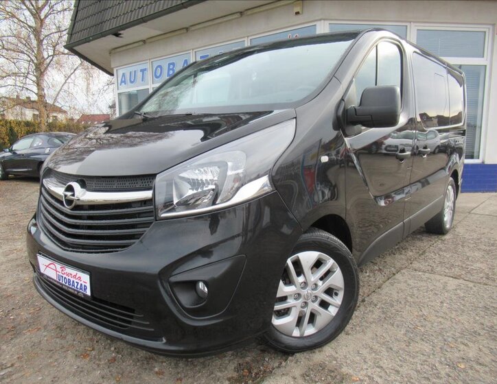 Opel Vivaro 2