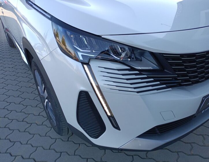 Peugeot 5008 SUV / Terénní 1,2 l 96 kw