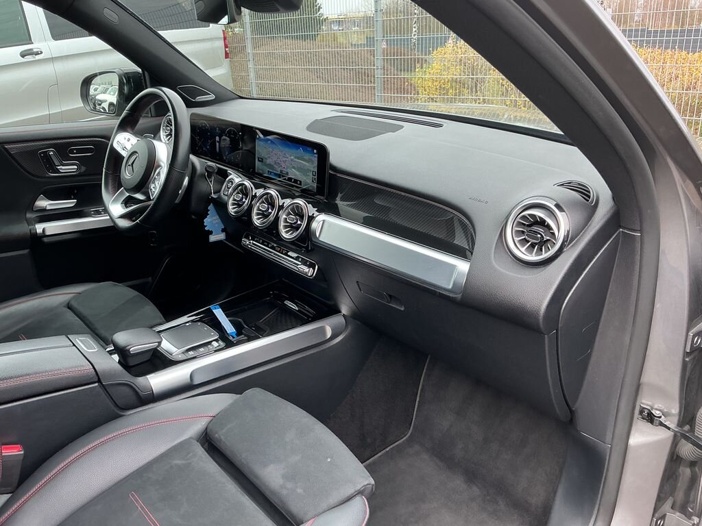 Mercedes-Benz GLB SUV / Terénní 2,0 l 140 kw