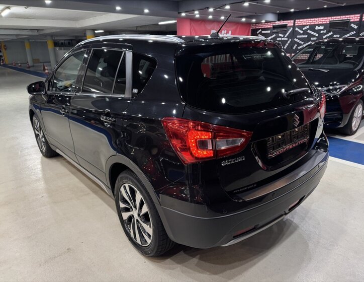 Suzuki SX4 S-Cross 3