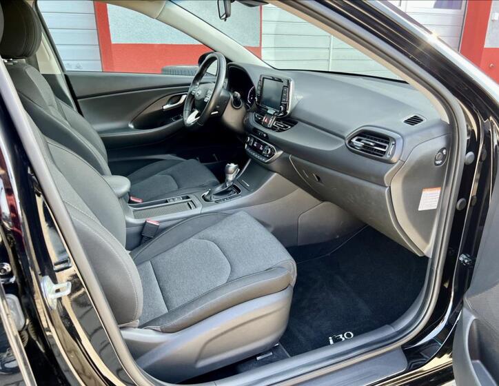 Hyundai i30 20