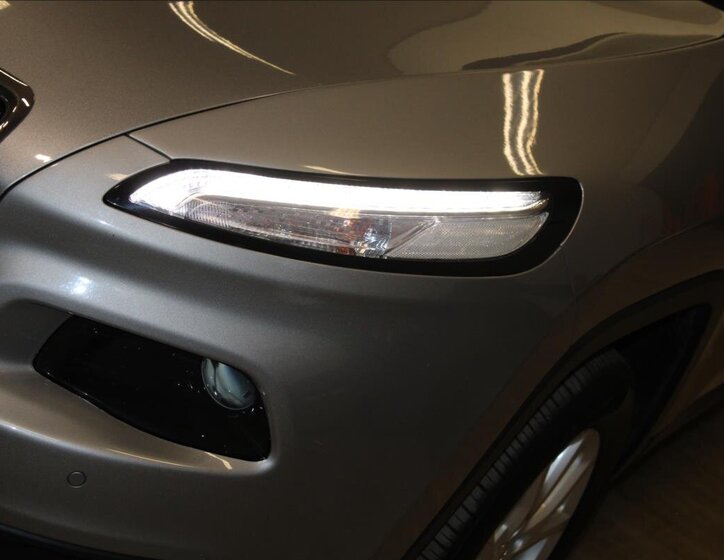 Jeep Cherokee SUV / Terénní 2,2 l 136 kw