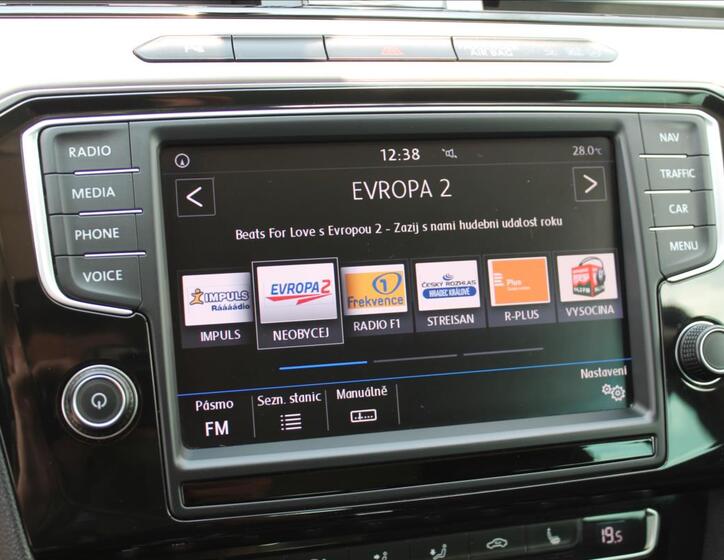 Volkswagen Passat 19