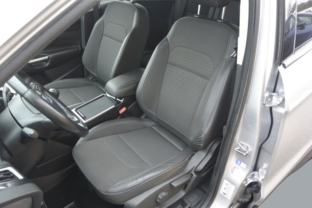 Ford Kuga SUV / Terénní 2,0 l 110 kw