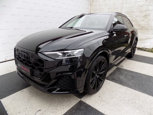 Audi Q8 SUV / Terénní 3,0 l 210 kw