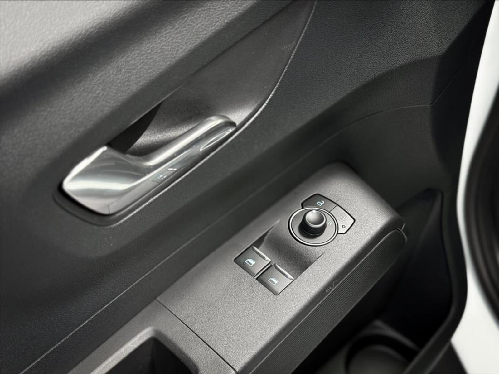 Ford Transit Courier 12