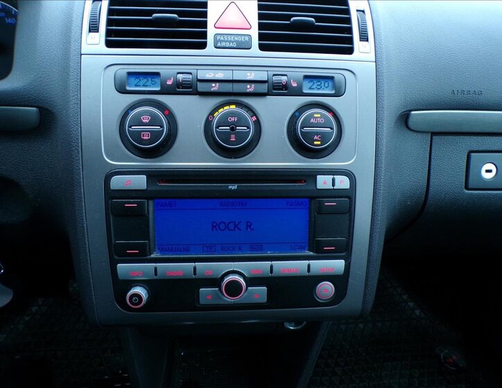 Volkswagen Touran Kombi 1,4 l 103 kw