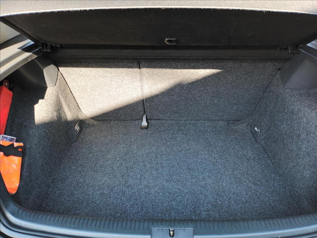 Volkswagen Golf Hatchback 1,4 l 59 kw