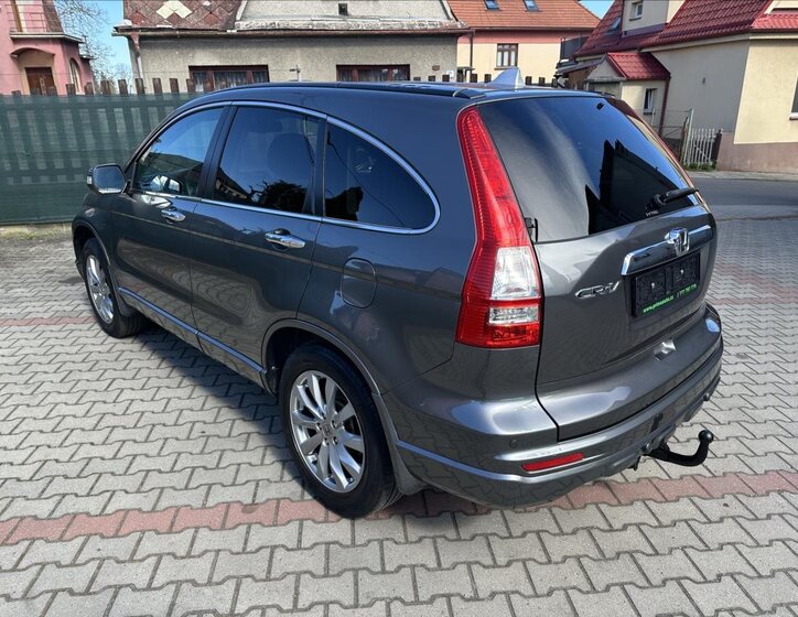 Honda CR-V SUV / Terénní 2,0 l 110 kw