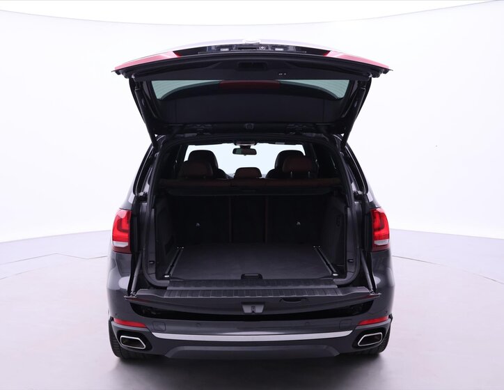 BMW X5 SUV / Terénní 3,0 l 230 kw