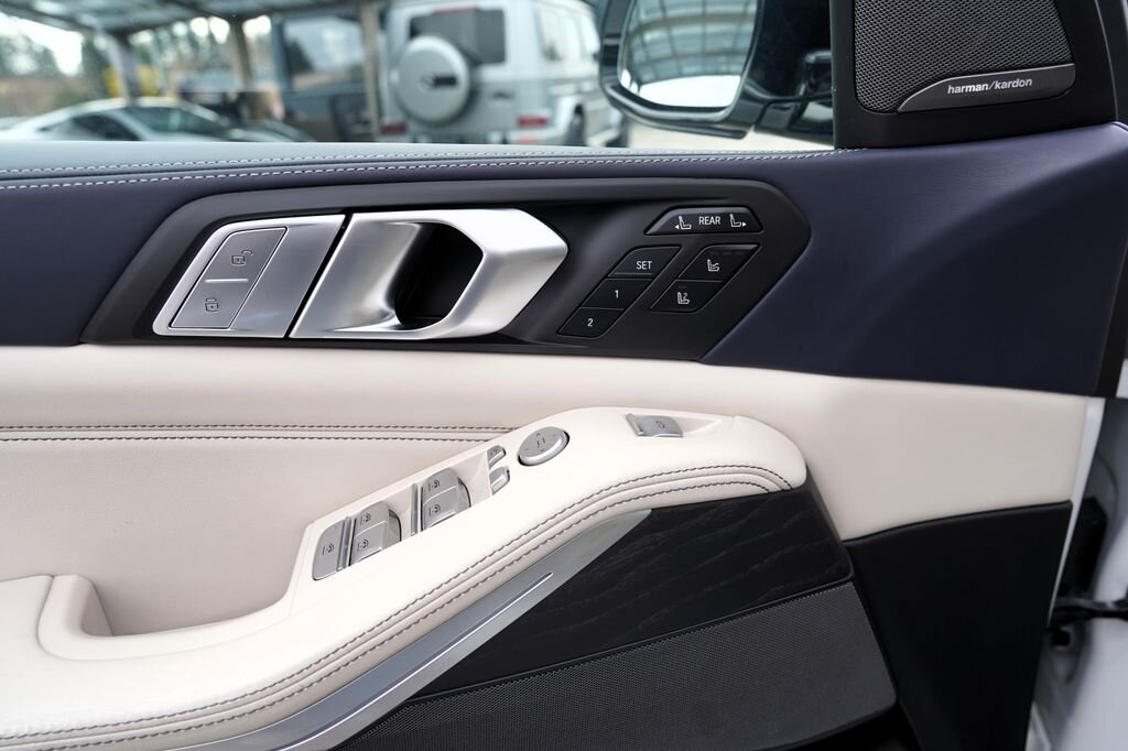 BMW X7 SUV / Terénní 3,0 l 250 kw