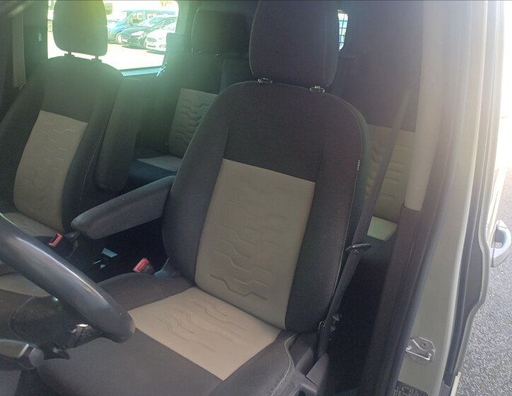 Ford Transit Custom 12