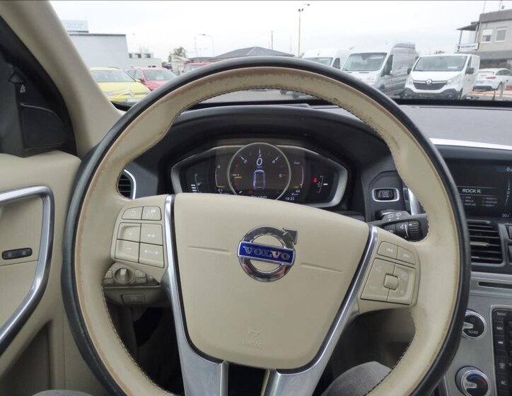 Volvo XC60 Kombi 2,0 l 110 kw