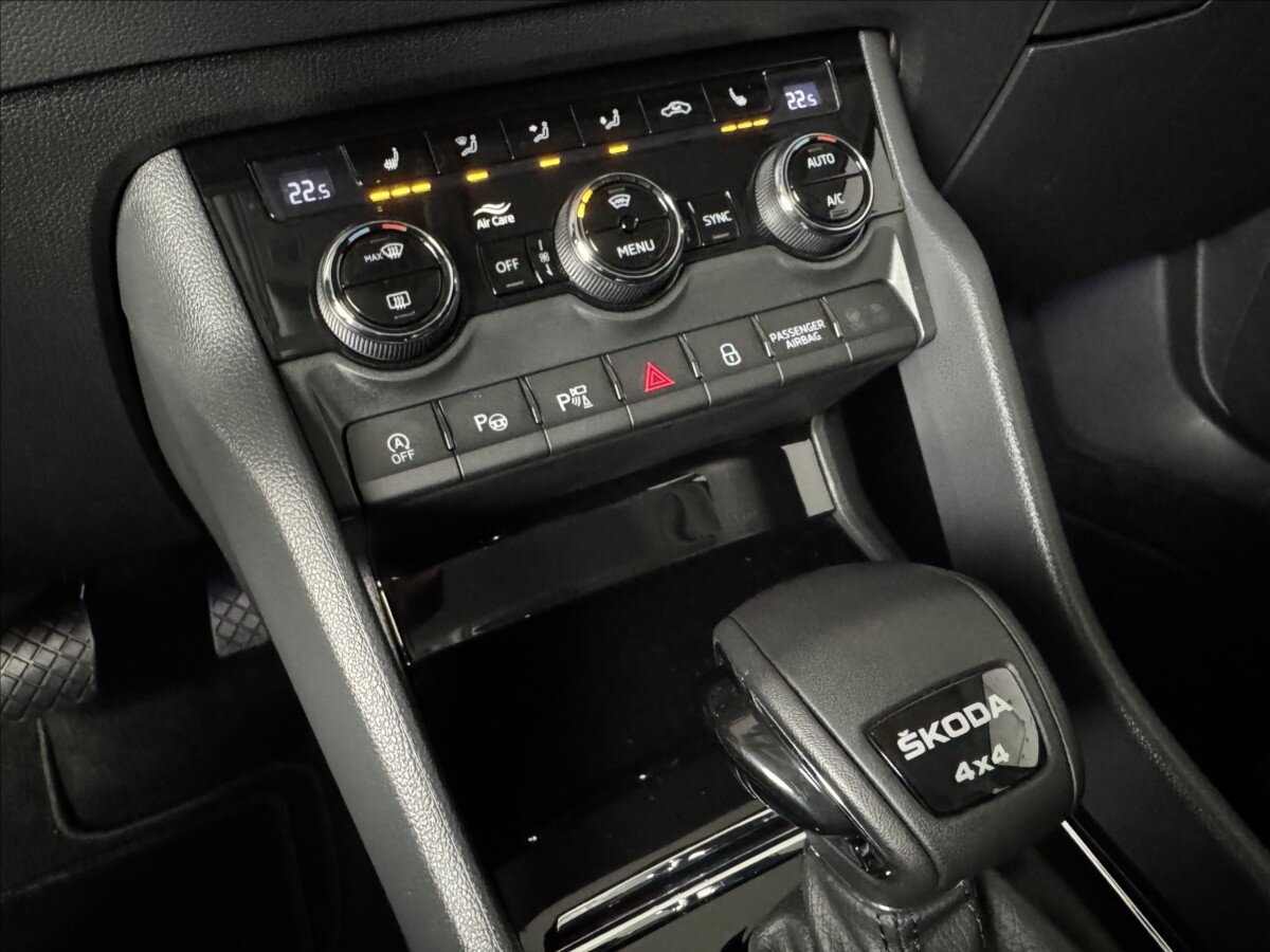 Škoda Karoq SUV / Terénní 2,0 l 110 kw