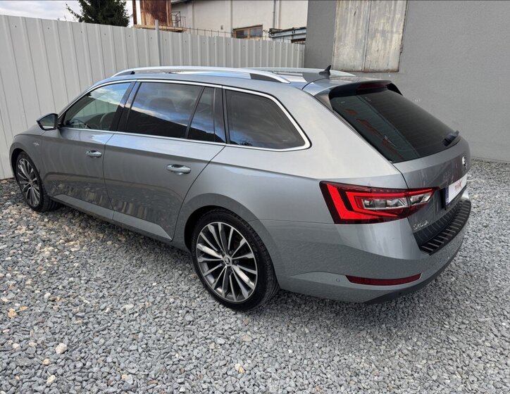 Škoda Superb 10